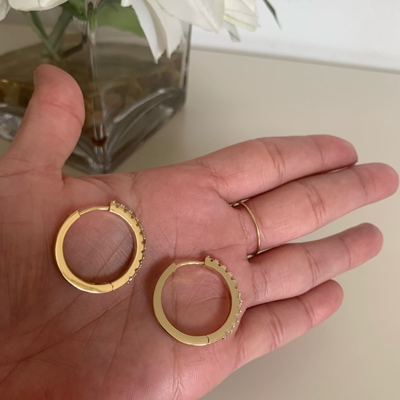 Small Gold Hoops | 14k Gold Filled - Picture 6 of 6